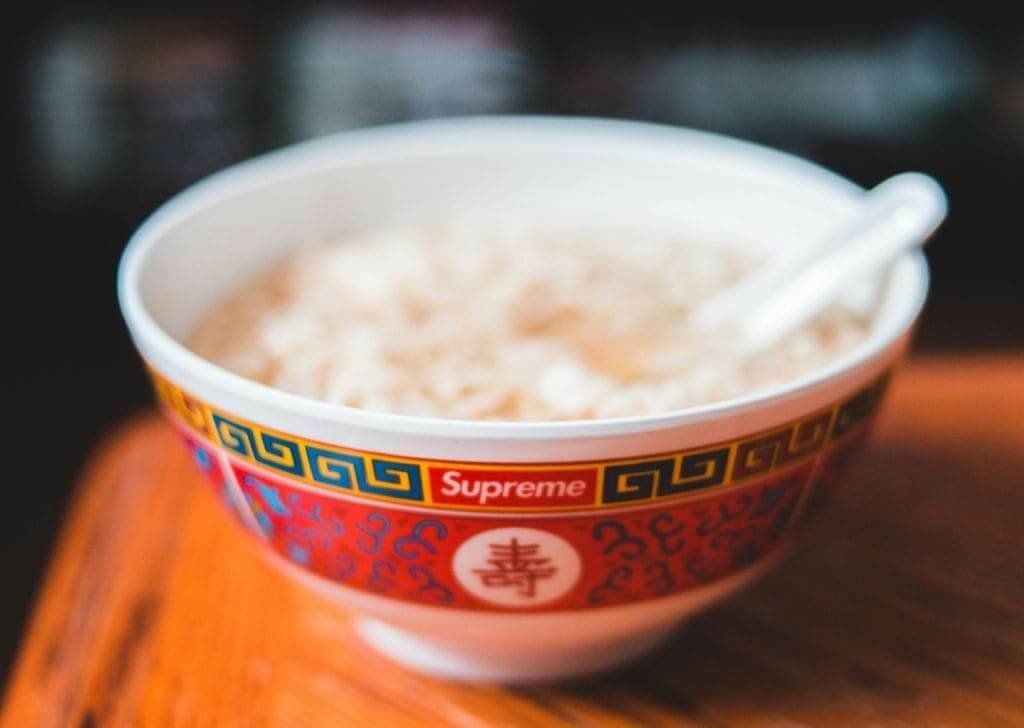Foods like porridge are perfect to eat when you're wondering when can I eat after wisdom teeth removal.
